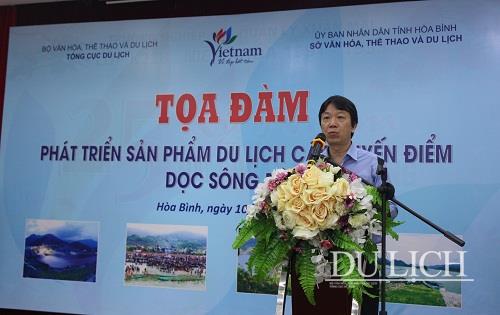 Ông Lưu Huy Linh, Phó Giám đốc Sở Văn hóa, Thể thao và Du lịch tỉnh Hòa Bình phát biểu tại tọa đàm